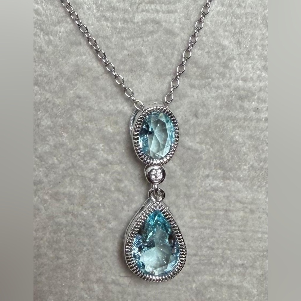 Silver Necklace with Aquamarine Accents - Picture 2 of 3